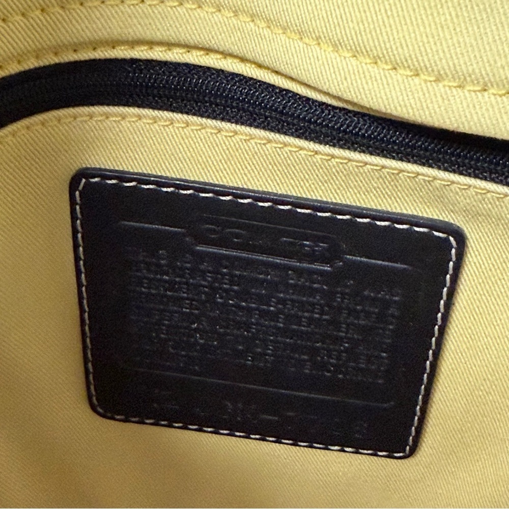 Vintage Coach
Hamptons Tote Bag - Picture 9 of 10